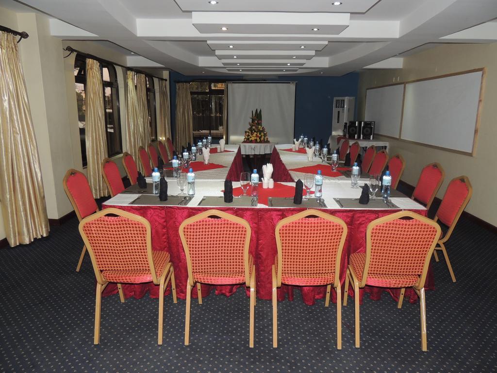 Hennessis Hotel نيروبي المظهر الخارجي الصورة